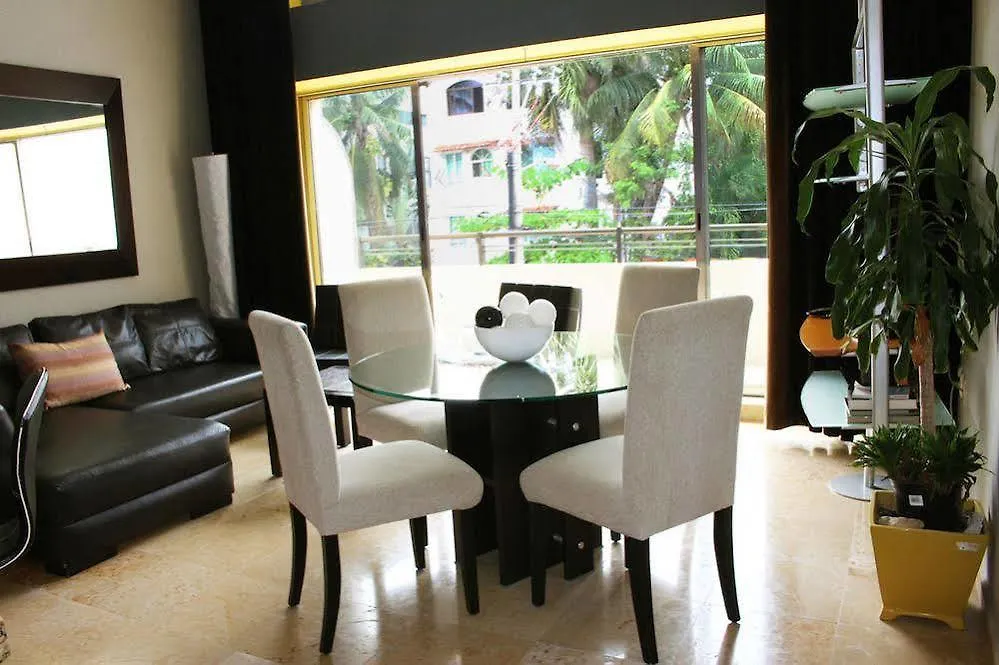 Ocean Plaza Condos Hotel Playa del Carmen