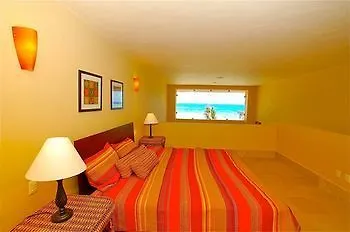 Ocean Plaza Condos Playa del Carmen Hotel