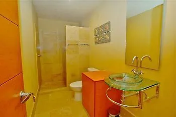Ocean Plaza Condos Playa del Carmen Meksyk