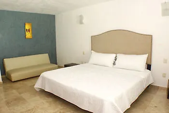 Ocean Plaza Condos Playa del Carmen