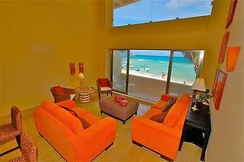 Ocean Plaza Condos Playa del Carmen 3*,