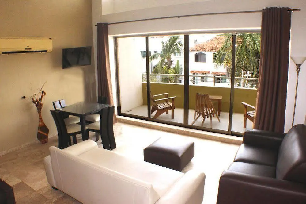 Hotel Ocean Plaza Condos Playa del Carmen