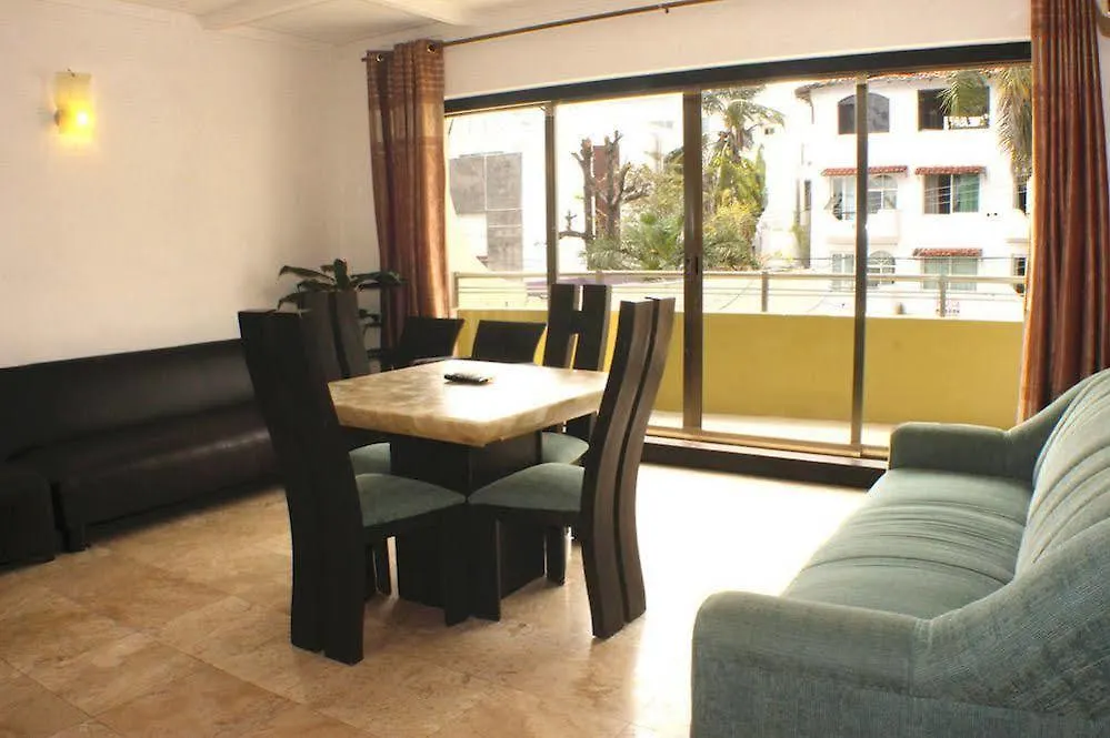 Hotel Ocean Plaza Condos Playa del Carmen