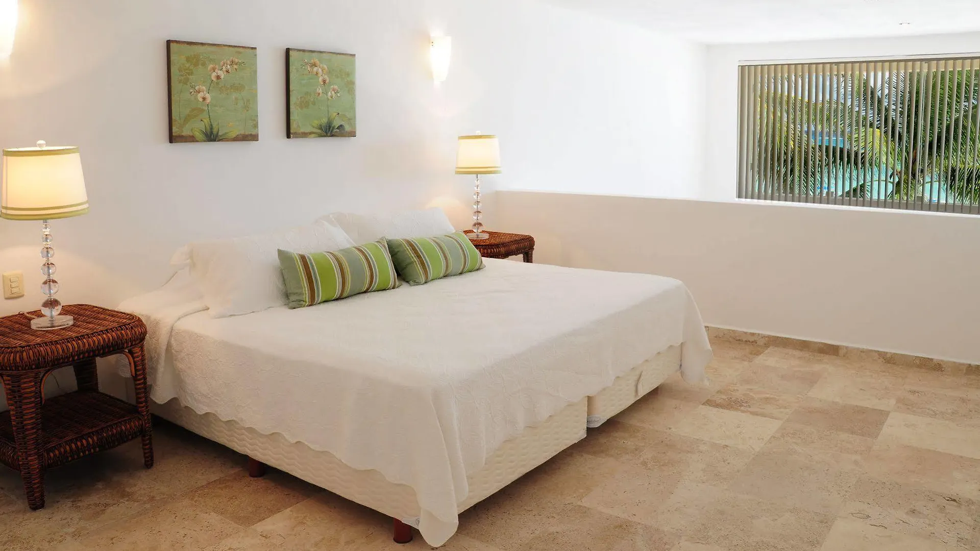 Ocean Plaza Condos contacts